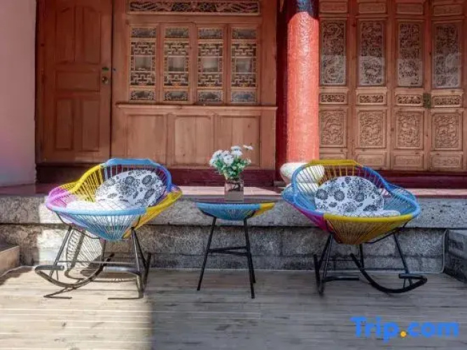 Chunguang Xiaocheng Inn