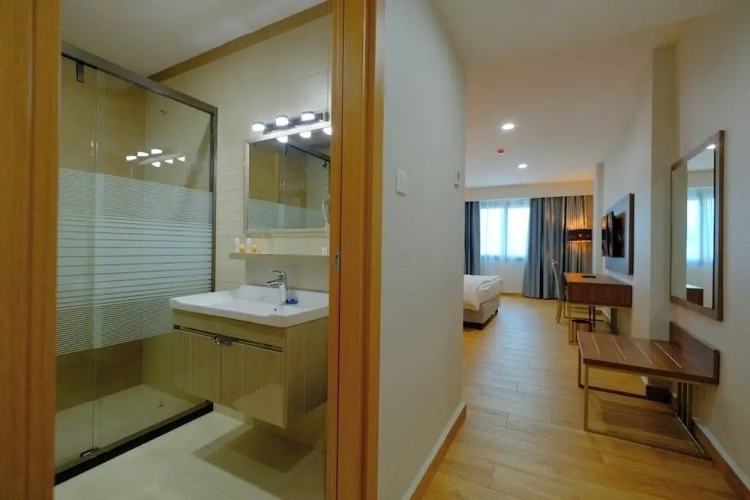 Standard Quadruple Family room with city view