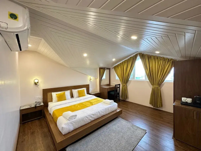 Luxe Haven Residency