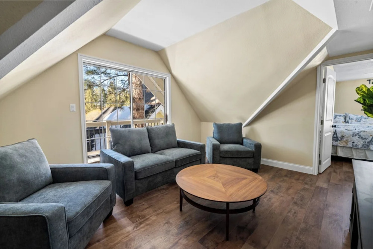 Jaybird Lodge