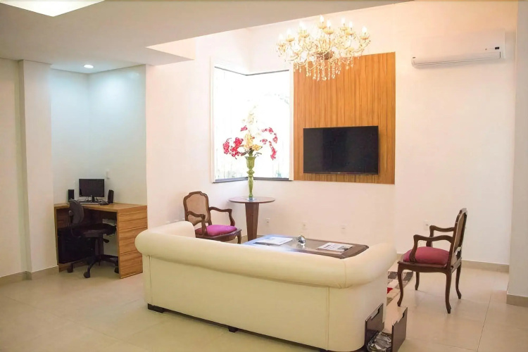 Lis Hotel