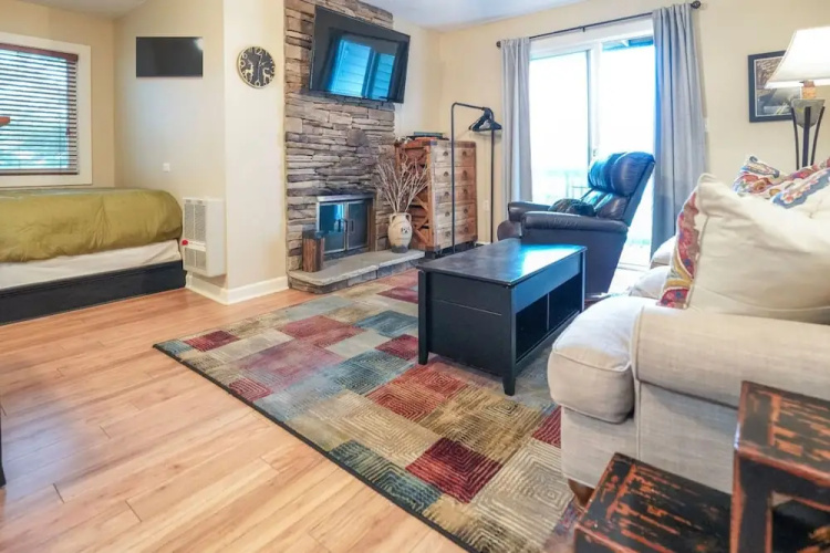 First Floor Studio Resort Access Portable AC
