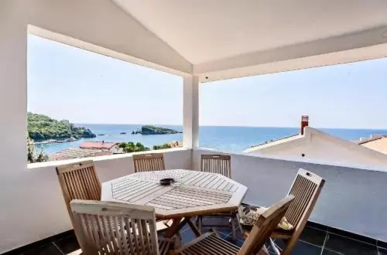 El Mar Hotel