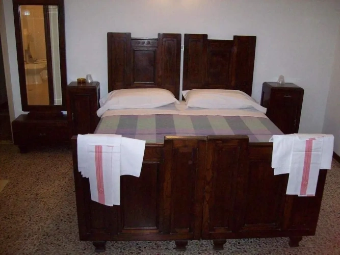 Standard Double room with land view