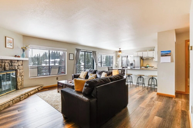 2 Bedrooms Apartment with balcony