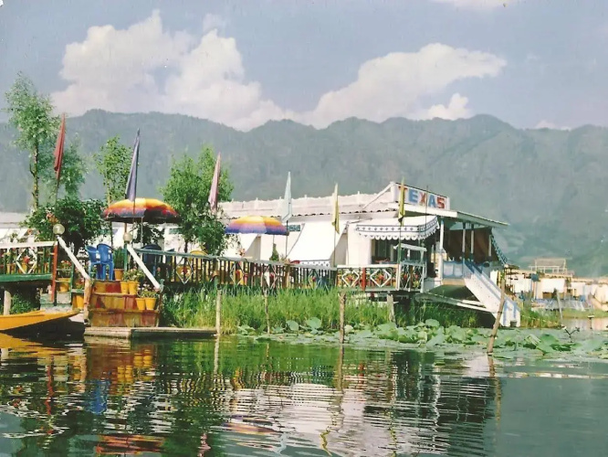 Texas Houseboats