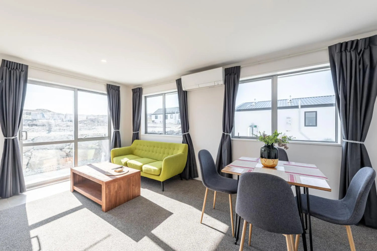 18 Jimmys Apartment