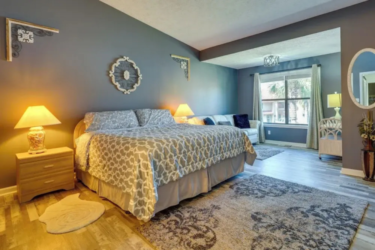 Walk to Beach: PCB Condo w/ Oceanfront Pool Access