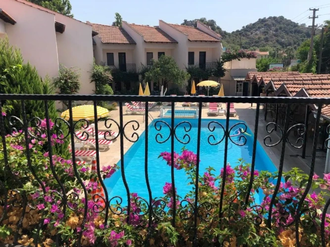 2 Bedrooms Villa