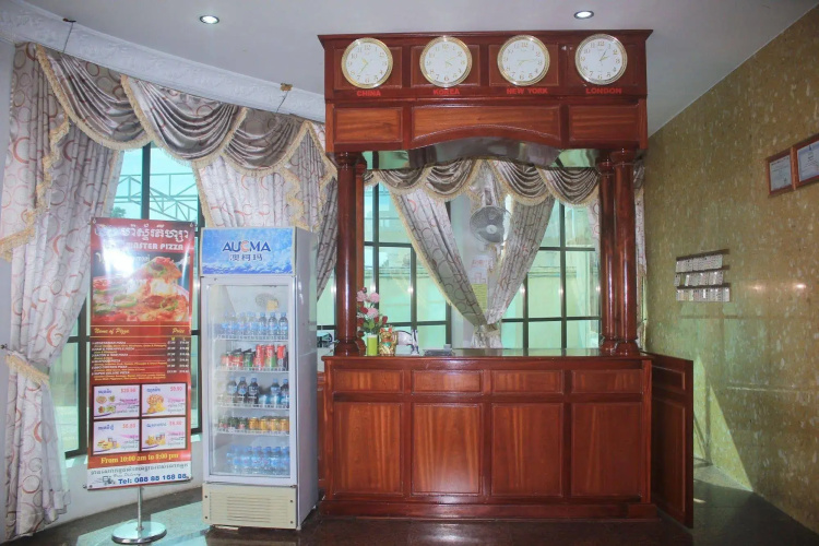 7 Makara Hotel