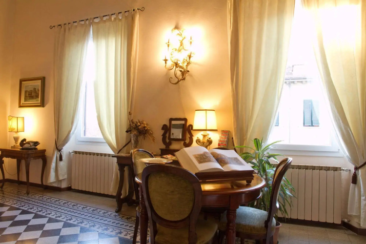 Hotel Emma