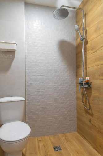 - The Blue Apartment - 1BD with Artistic Interior Design