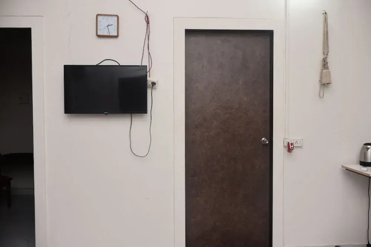 Sam's Outhouse Stay