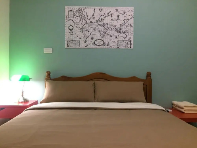 Happy Tree Hostel