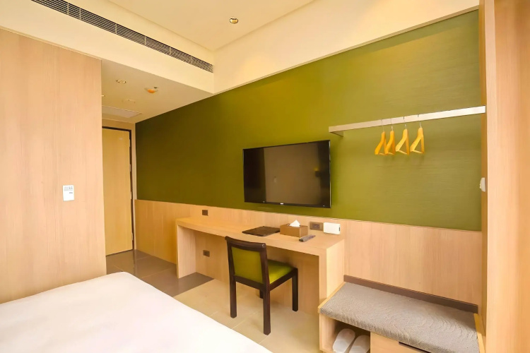 Kloud Hotel