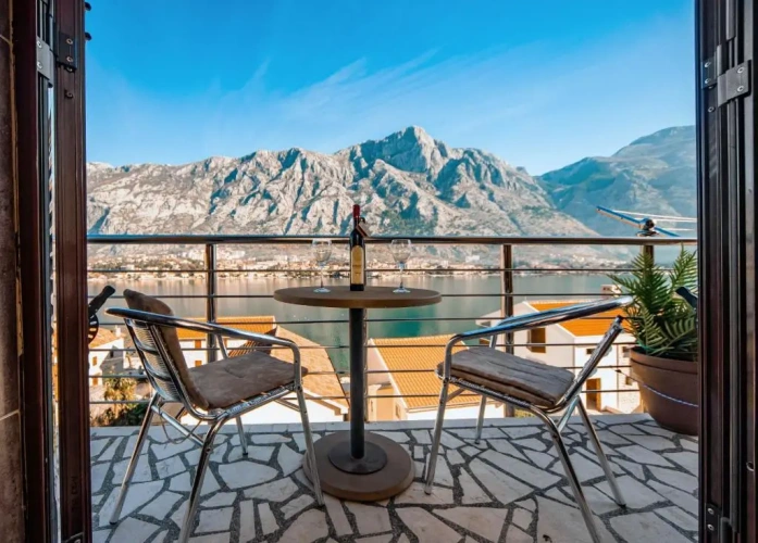 Family Studio with view