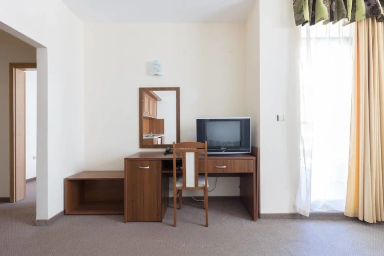 1 Bedroom Family Apartment with balcony and with pool view