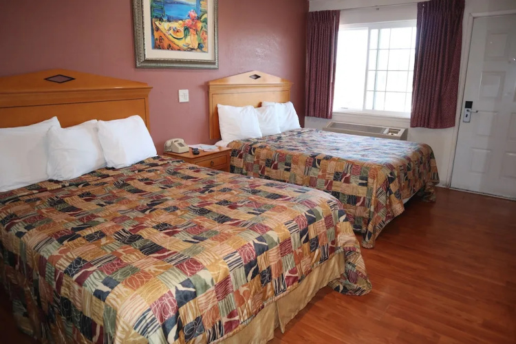 Capri Motel
