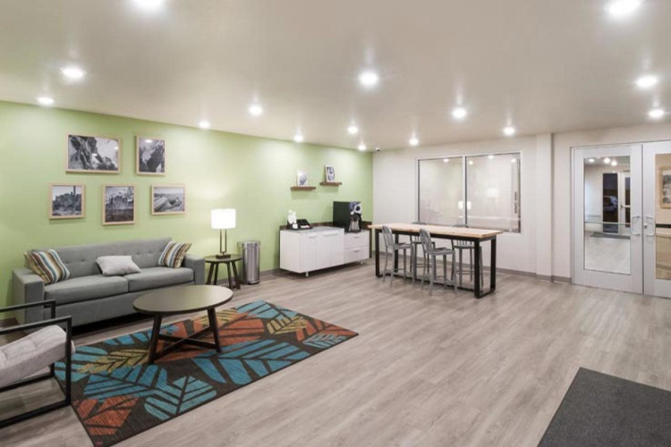 Woodspring Suites Rochester Greece