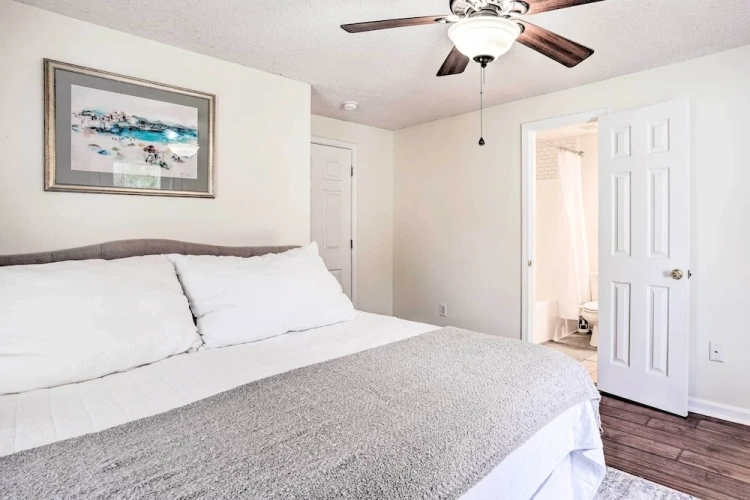4 Bedrooms Cottage