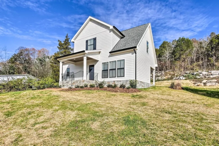 4 Bedrooms Cottage