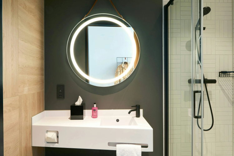 Moxy Amsterdam Schiphol Airport photo 8