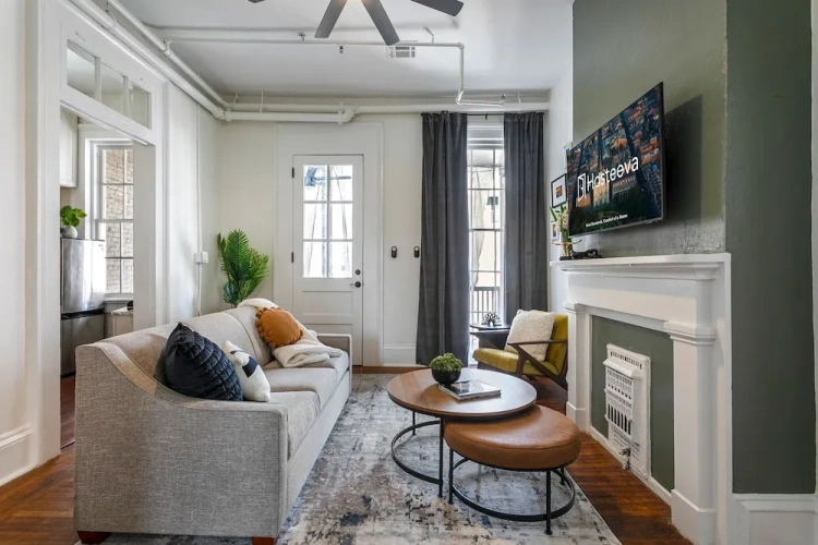 3 Bedrooms Standard Family room