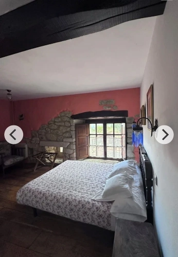 3 Bedrooms Comfort room with mountain view