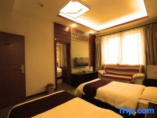 Deluxe Suite