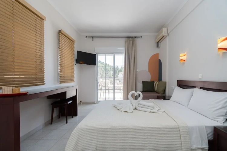 Deluxe Studio with balcony