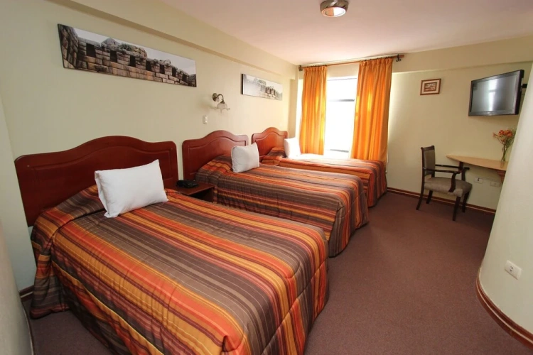 Standard Triple room