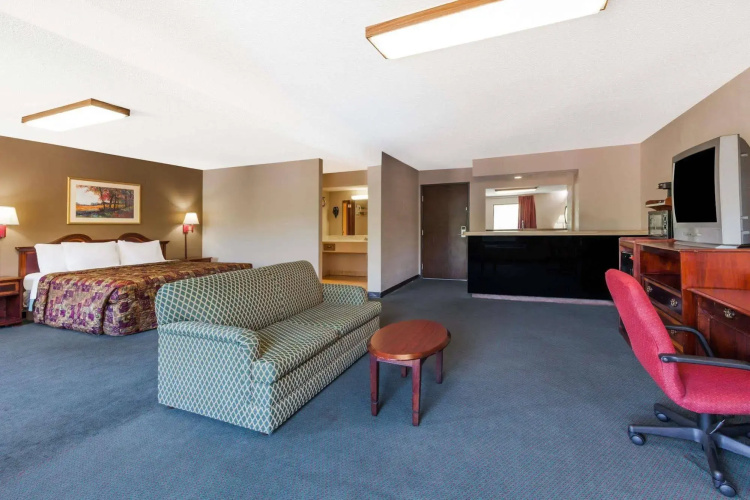 Executive Inn Mount Pleasant