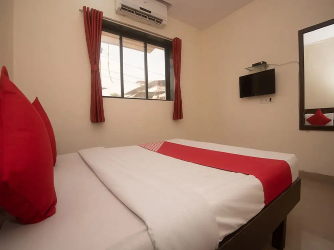 Oyo 23285 The Diplomat Lodging