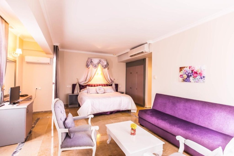 Suite with balcony and with view