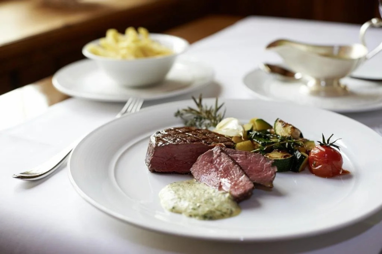 Hotel Restaurant Schlössli Sax