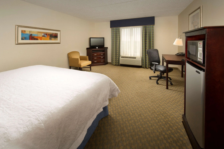 Hampton Inn Syracuse Clay
