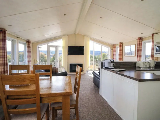 Crathie Lodge