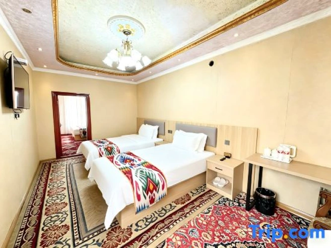 Premier Triple Suite with garden view
