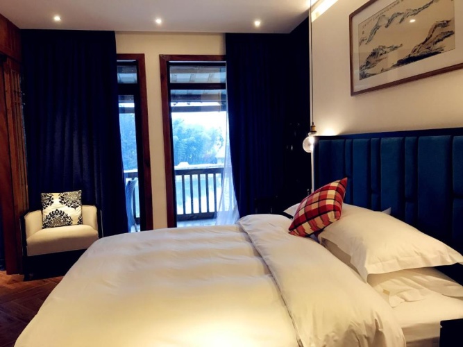 Suite with balcony