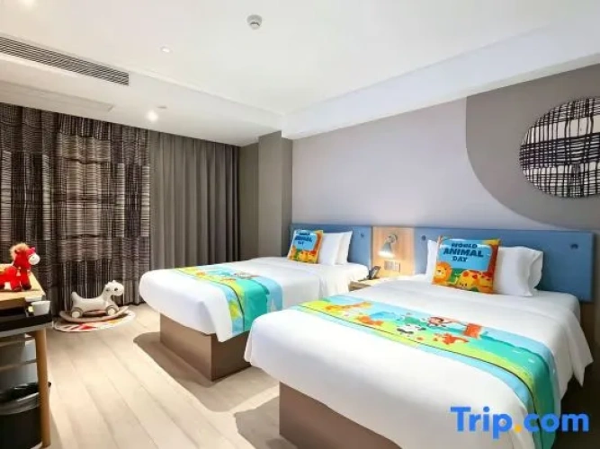 Standard Twin Family room