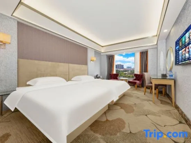 Standard Twin room with garden view