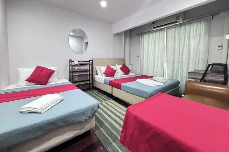 Standard Triple room