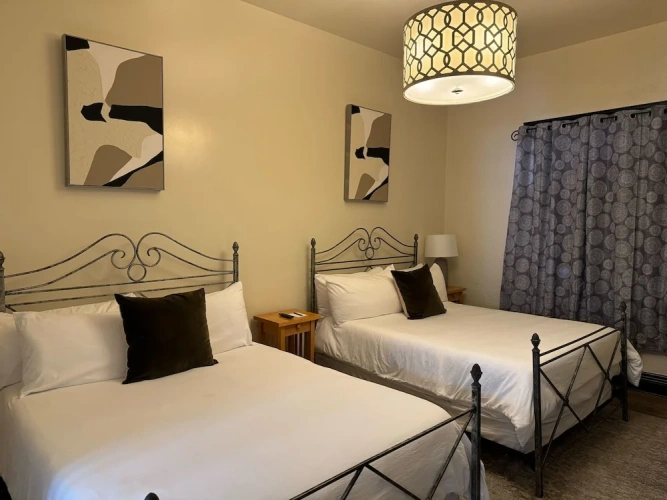 Deluxe Quadruple room