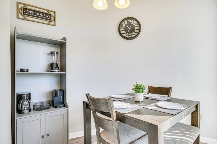 1 Bedroom Apartment