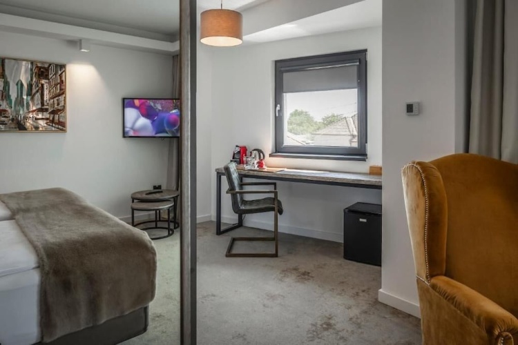 Deluxe Double room with balcony and with garden view