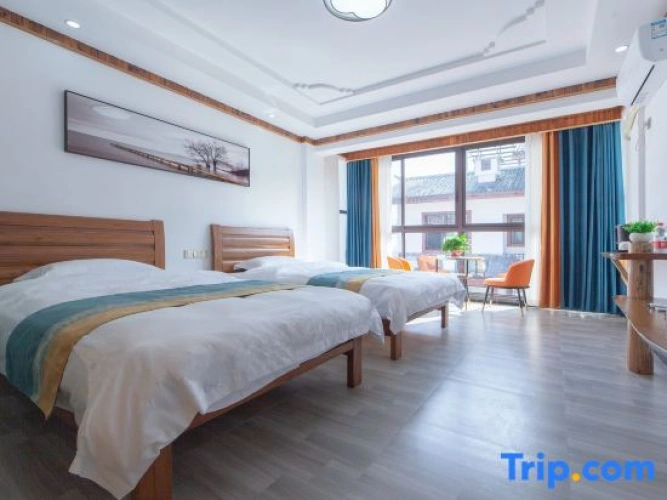 Standard room with balcony