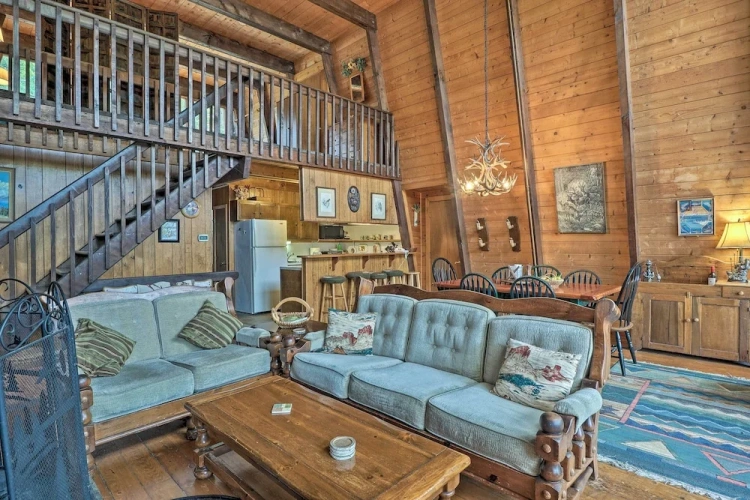 4 Bedrooms Cottage