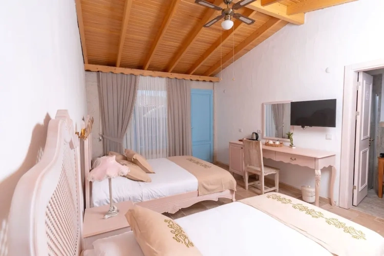 Superior Triple room with balcony and with pool view