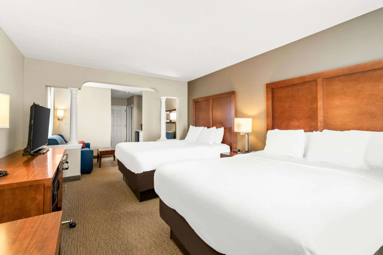 Quadruple Suite