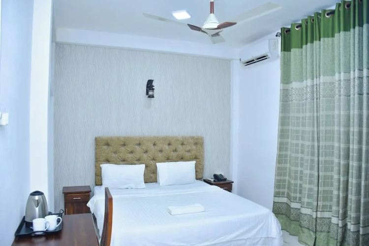 Luxury Double room with balcony and with city view